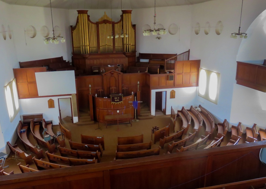 Lindley NG church inside